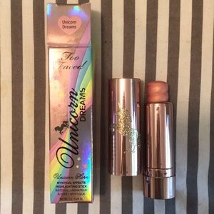 Too faves unicorn dreams highlighting stick